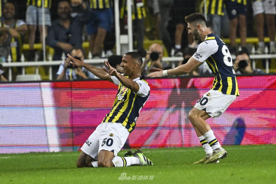 育新篇章 育新篇章